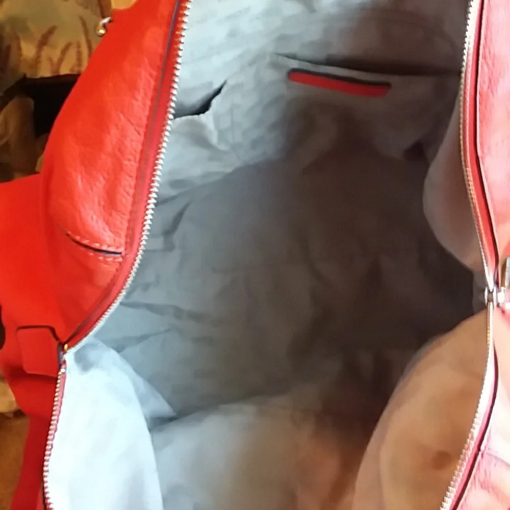 SOLD Michael Kors TravelBag Orange Leather XLarge Bag. Excellent Condition - Picture 11 of 14